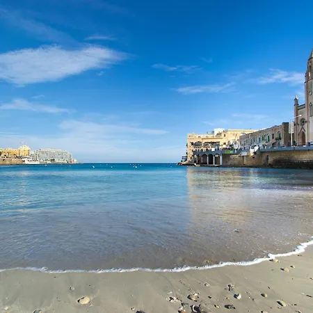 Depiro Point Deluxe - Modern, Designer 2 Minutes Away From Popular Seafront