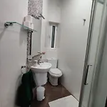 Depiro Point Deluxe - Modern, Designer 2 Minutes Away From Popular Seafront
