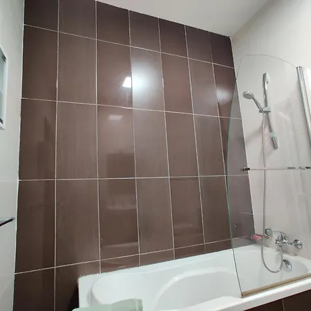 Daire Depiro Point Deluxe - Modern, Designer 2 Minutes Away From Popular Seafront Sliema