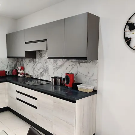 Depiro Point Deluxe - Modern, Designer 2 Minutes Away From Popular Seafront Sliema