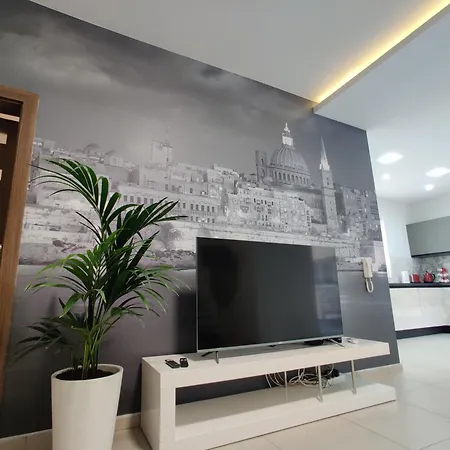 Depiro Point Deluxe - Modern, Designer 2 Minutes Away From Popular Seafront Daire *