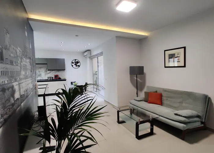 Depiro Point Deluxe - Modern, Designer 2 Minutes Away From Popular Seafront * Sliema
