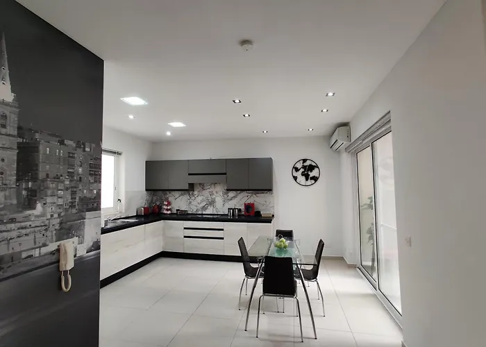 Depiro Point Deluxe - Modern, Designer 2 Minutes Away From Popular Seafront Apartament