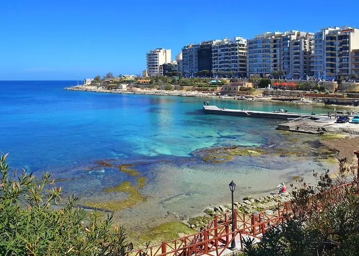 Depiro Point Deluxe - Modern, Designer 2 Minutes Away From Popular Seafront Apartament Sliema