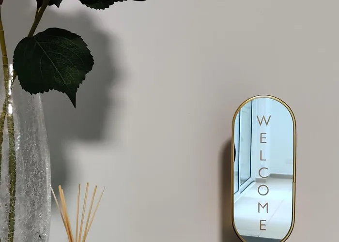 Depiro Point Deluxe - Modern, Designer 2 Minutes Away From Popular Seafront Apartamento *