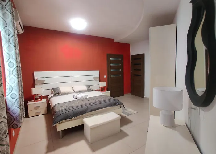 Depiro Point Deluxe - Modern, Designer 2 Minutes Away From Popular Seafront Sliema