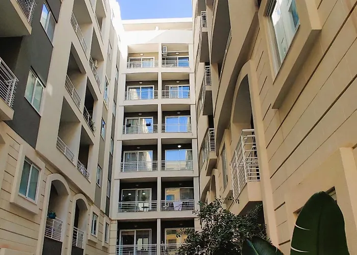 Depiro Point Deluxe - Modern, Designer 2 Minutes Away From Popular Seafront Apartamento