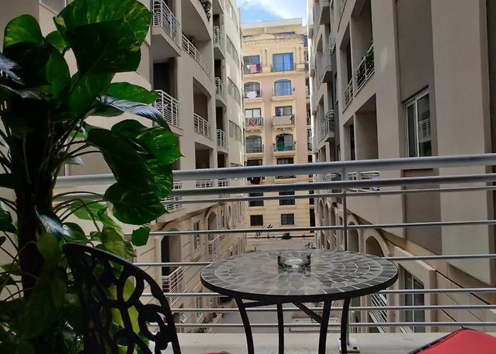 Depiro Point Deluxe - Modern, Designer 2 Minutes Away From Popular Seafront Apartamento Sliema