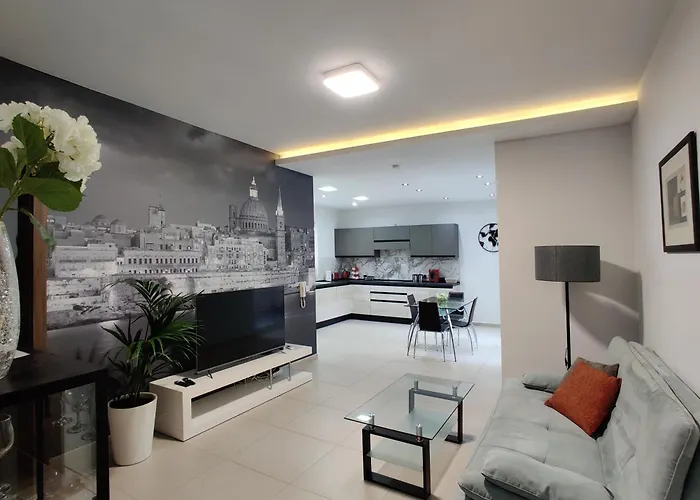 Depiro Point Deluxe - Modern, Designer 2 Minutes Away From Popular Seafront *