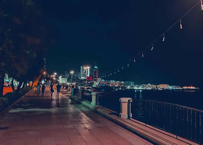 Depiro Point Deluxe - Modern, Designer 2 Minutes Away From Popular Seafront Apartamento